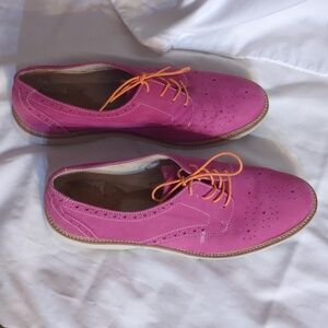Pink shoes